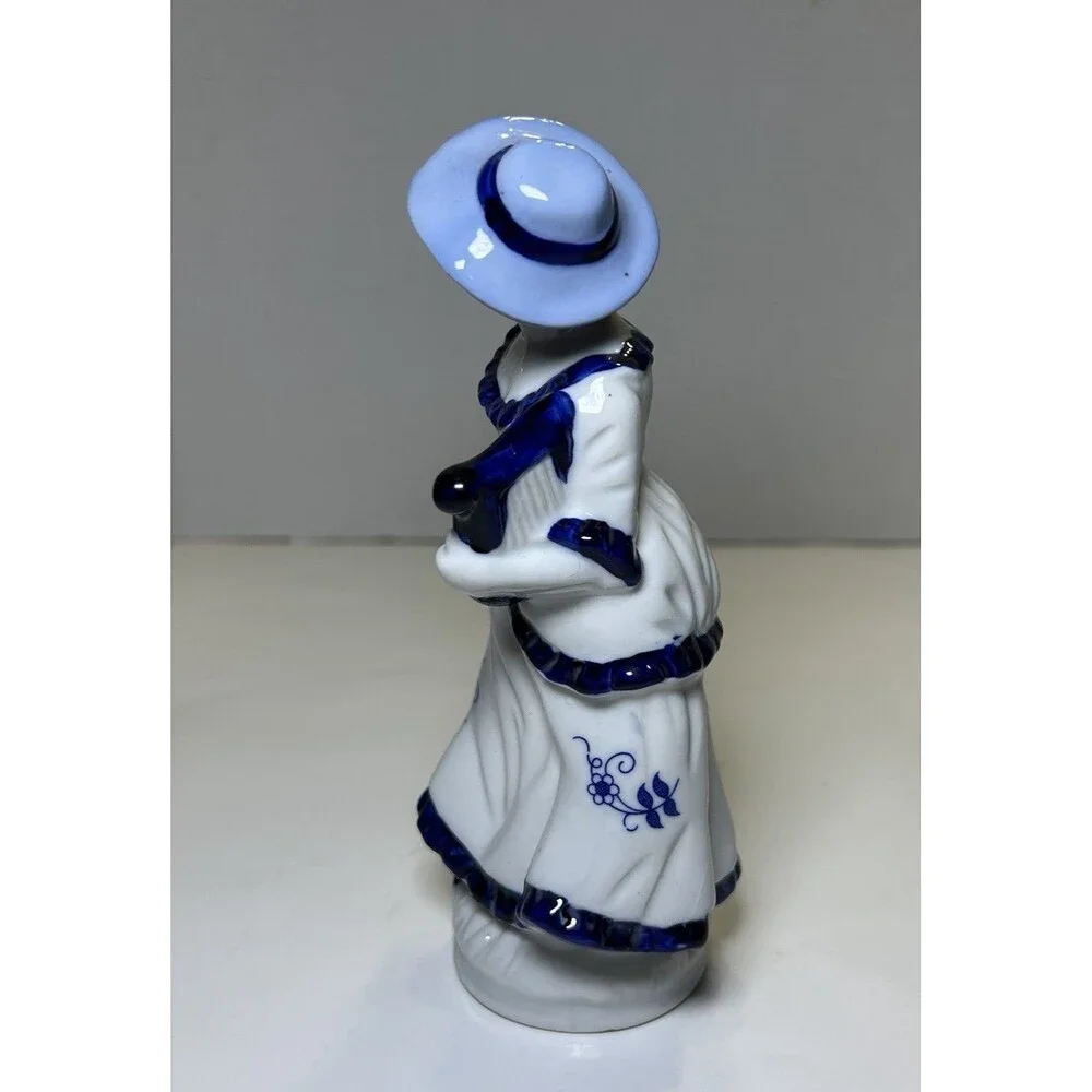 Vintage Victorian/Colonial Porcelain Women Playing Instrument Figurine
